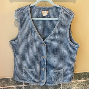 Light blue vest